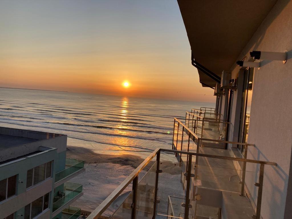 Promenada Beach Residence Năvodari Exteriör bild